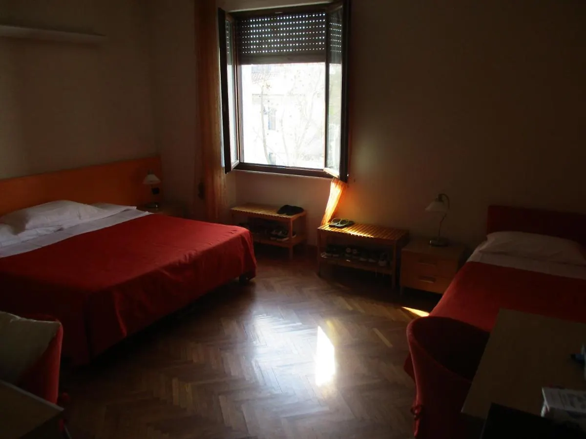 Bed & Breakfast Affittacamere Accasa Prato  Italy