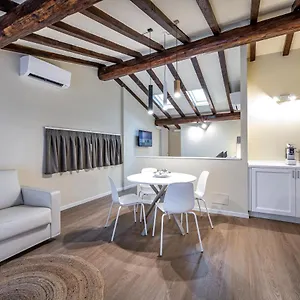 Garibaldi Luxury Apartment