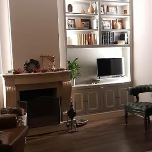 Bercos Deluxe Apartment